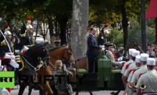 Hollande sifflé au 14 juillet